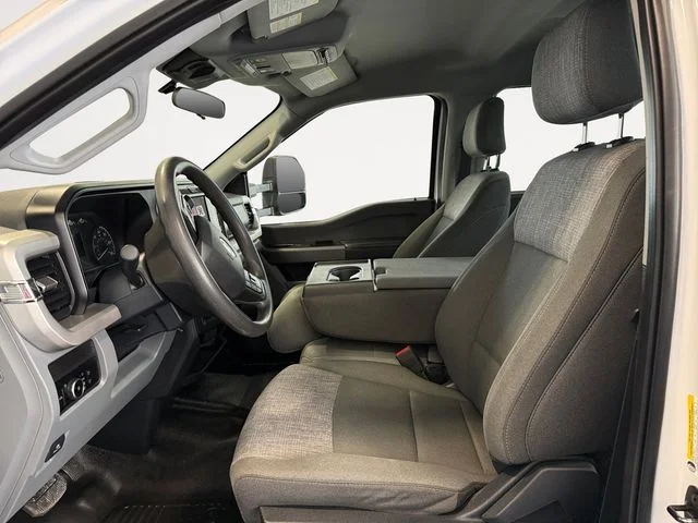 Certified Used 2025 Oxford White Ford XLT image 11