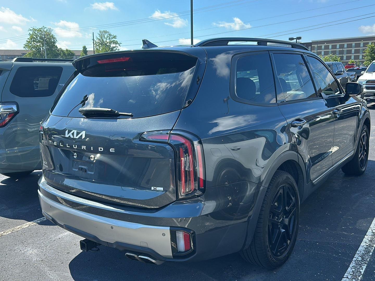 Used 2023 Gravity Gray Kia EX X-Line image 3