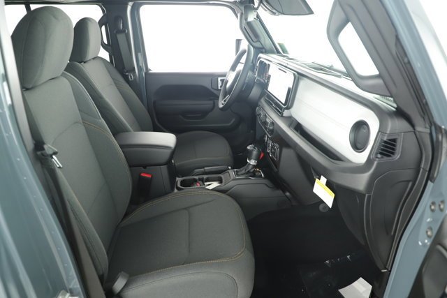 New 2026 Anvil Clear-Coat Exterior Paint Jeep Sport S image 21