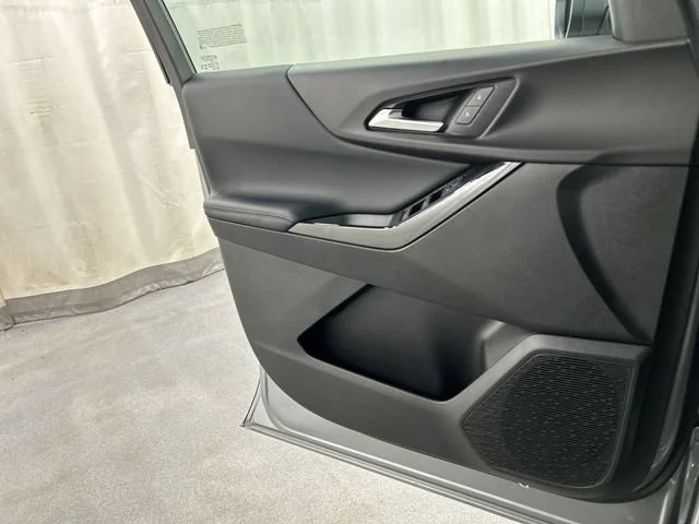 2027 Chevrolet Equinox LT - Photo 21