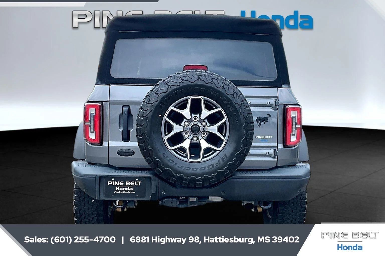 Used 2023 Carbonized Gray Ford Badlands Advanced image 4