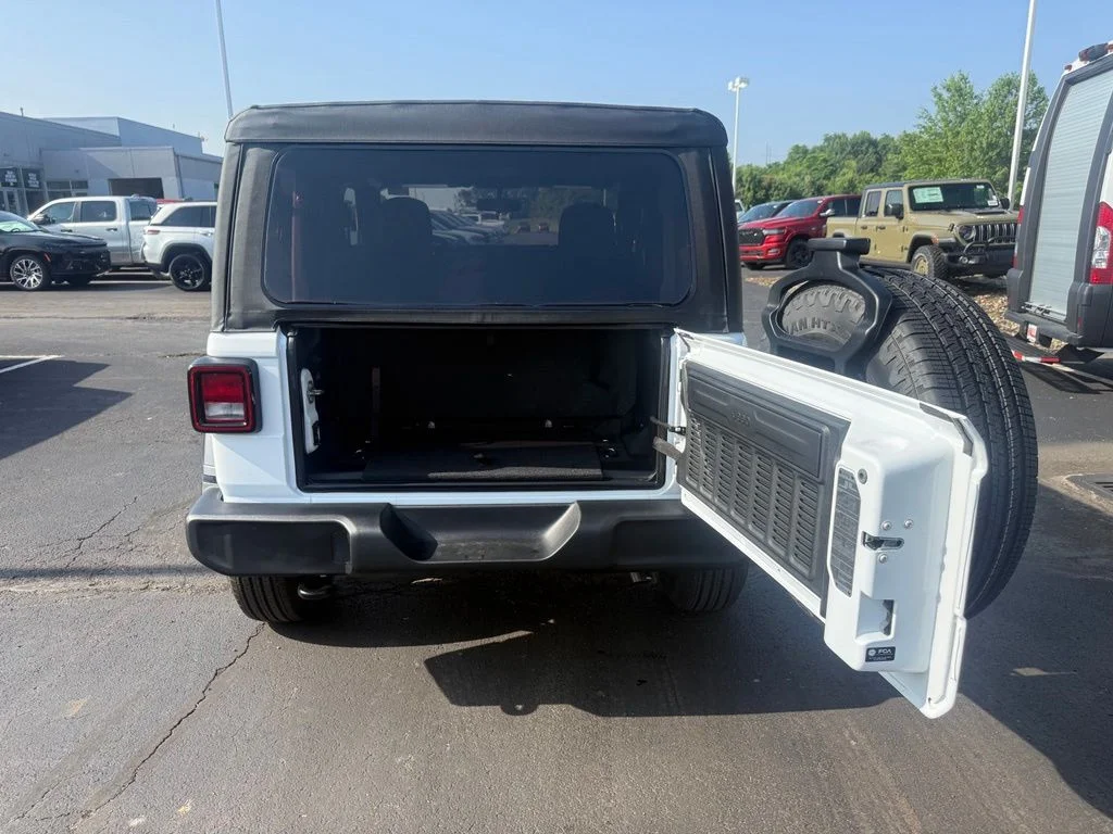 New 2026 Bright White Clear-Coat Exterior Paint Jeep Sport image 36