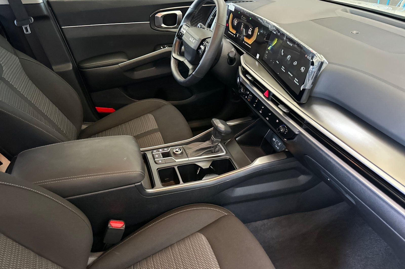 Used 2026 White Kia LX image 18