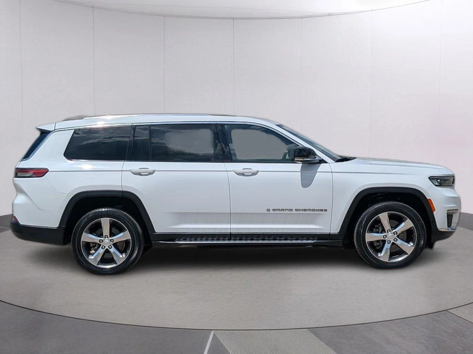 Used 2021 Bright White Clearcoat Jeep Limited image 8