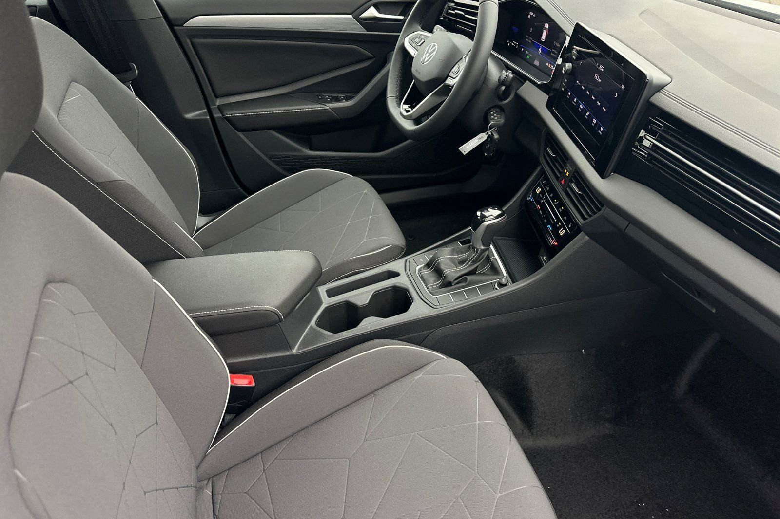 New 2026  Volkswagen 1.5T Sport image 15