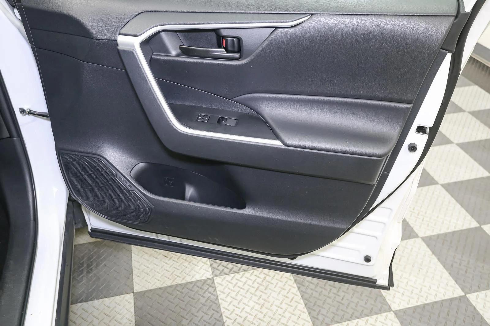Certified Used 2024 Ice Cap Toyota Hybrid LE image 19