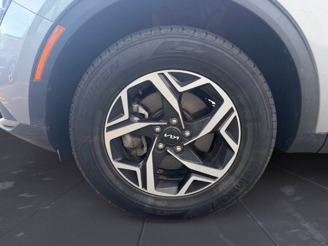 Certified Used 2023 Gray Kia LX image 84