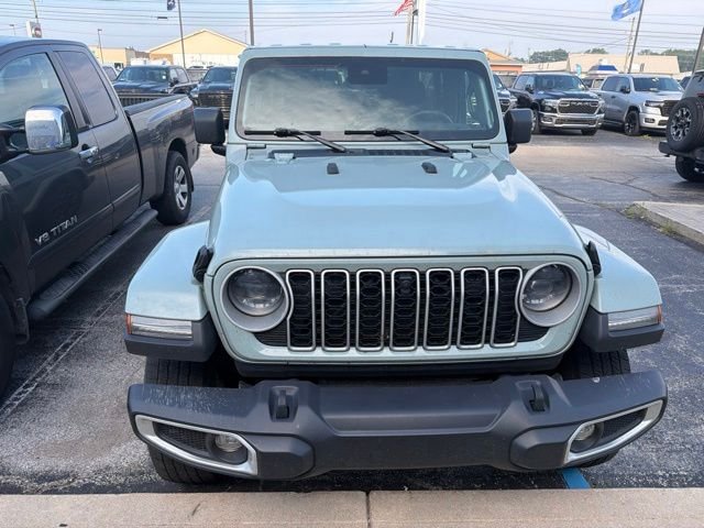 Used 2024 Green Jeep Sahara image 12