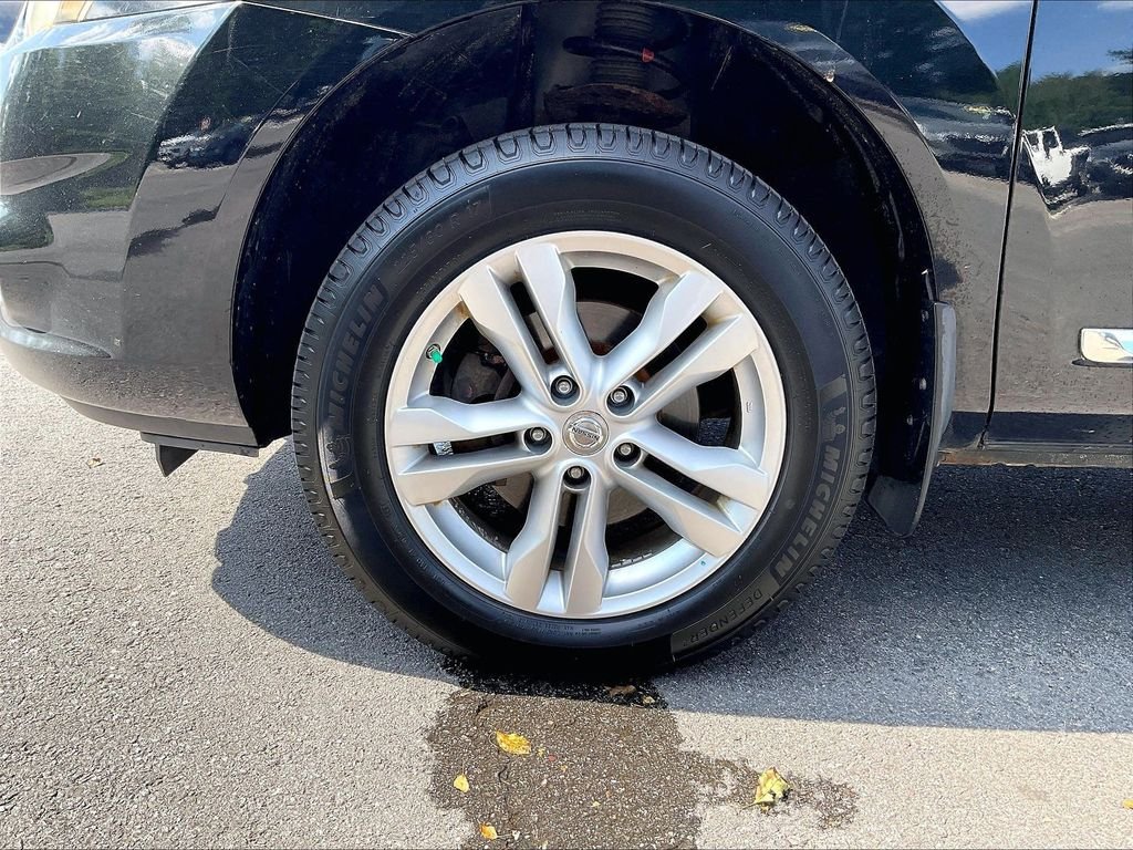 Used 2015 Black Nissan S image 21