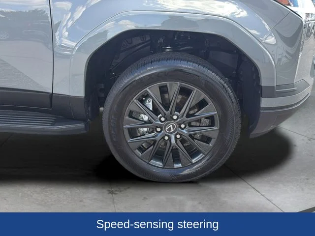 Used 2024  Lexus 550 Premium image 30