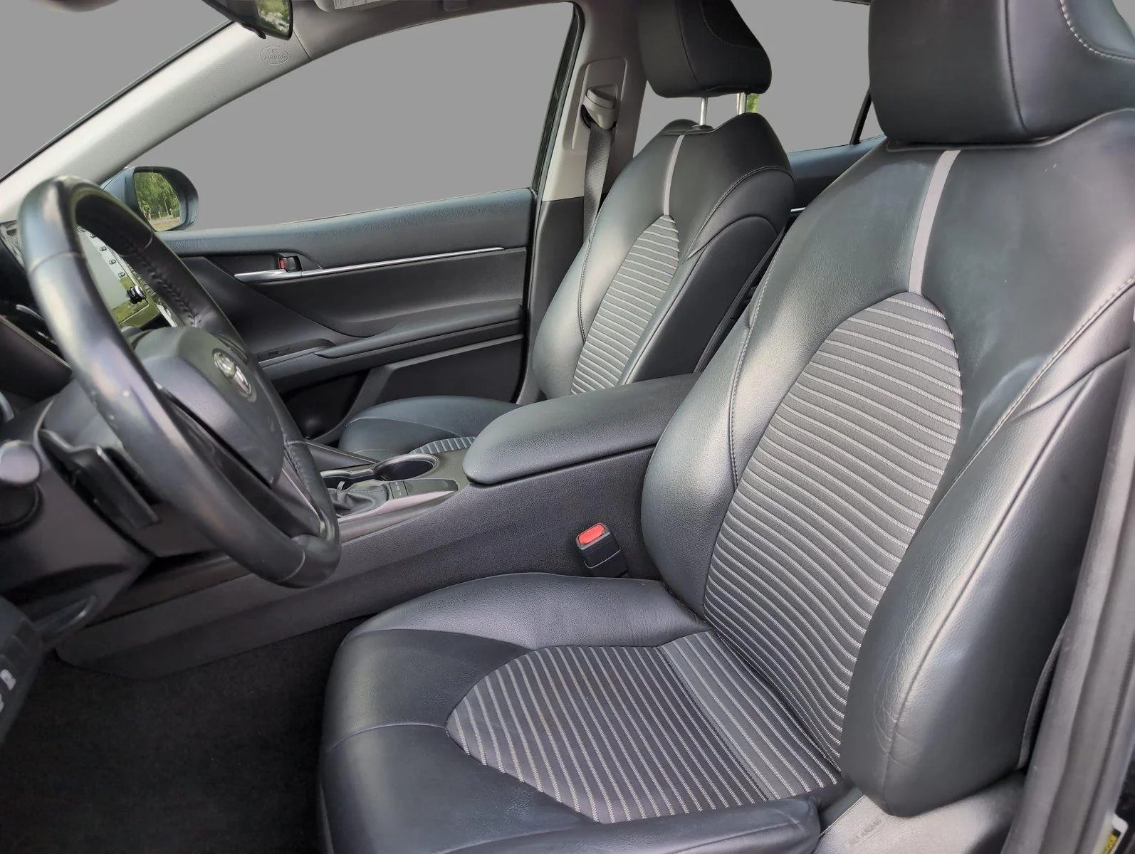 Used 2024 Midnight Black Metallic Toyota SE image 17