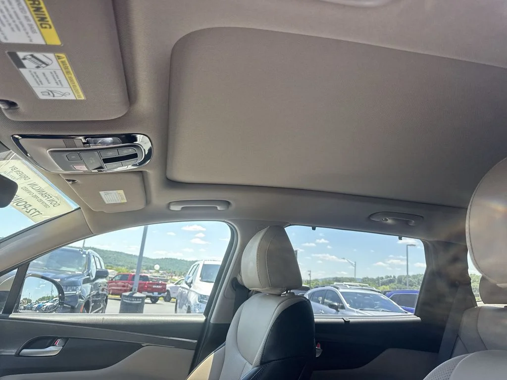 Used 2023 Black Hyundai SEL image 22