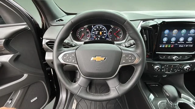 Used 2023 Black Chevrolet High Country image 12