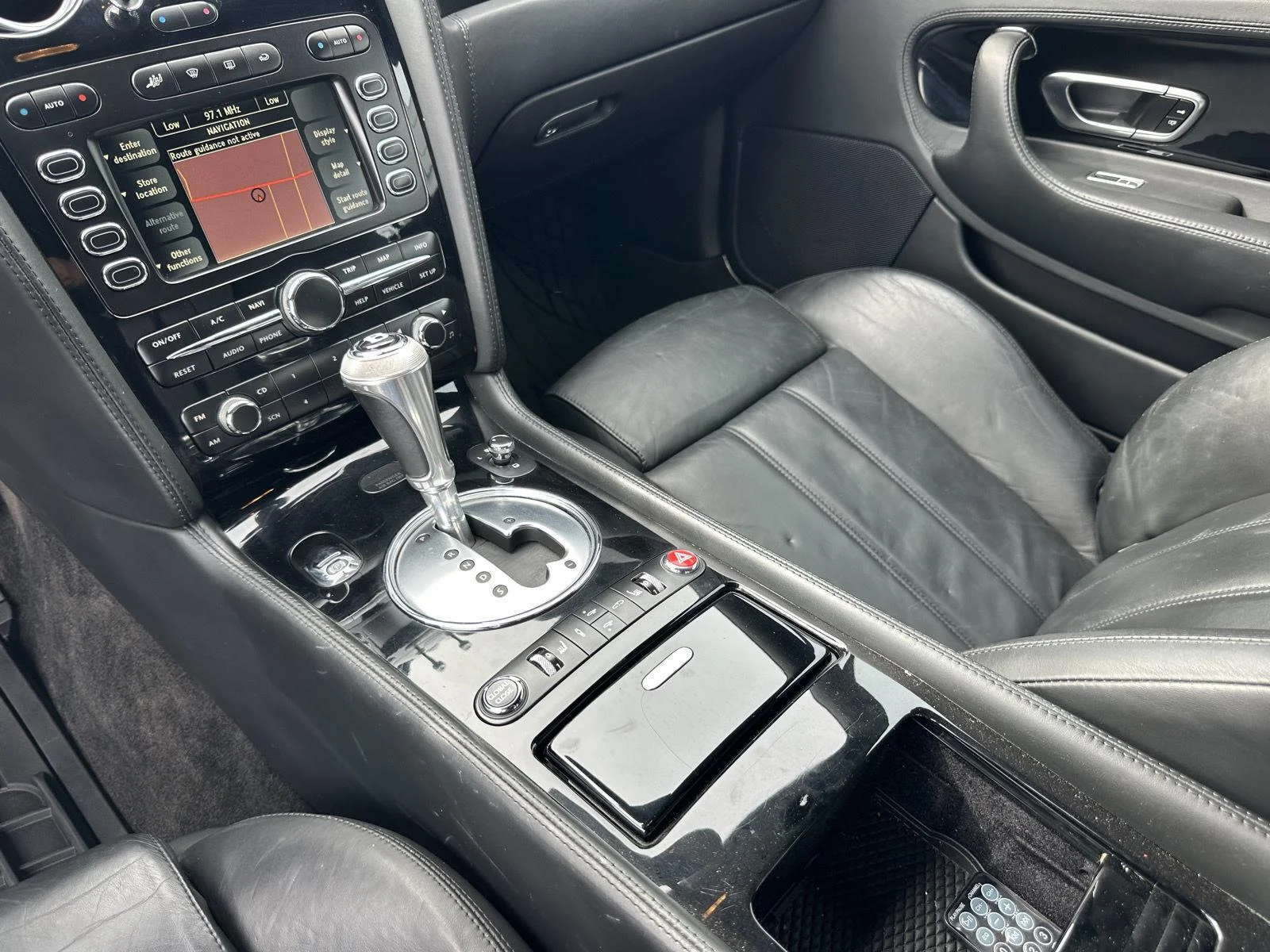 Used 2005 Beluga Bentley GT image 31