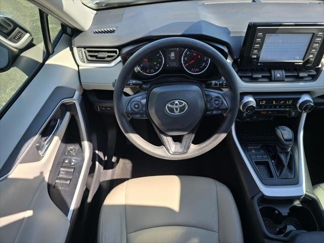 Certified Used 2020 SILVER SKY METALLIC Toyota  image 21