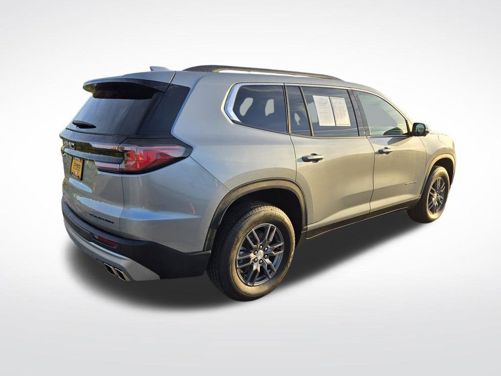 Used 2025 Silver GMC Elevation image 3