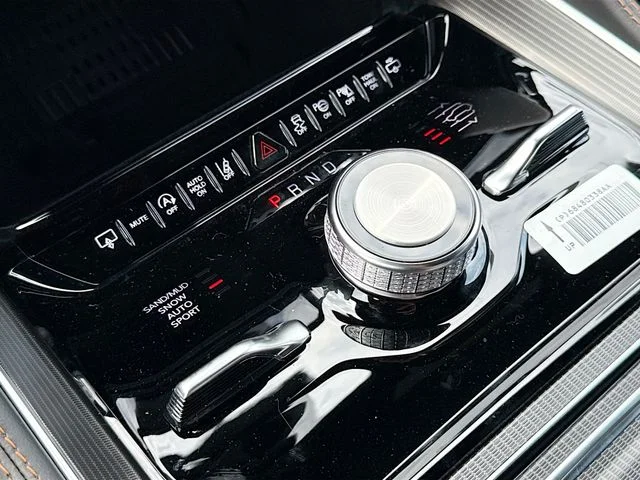 New 2026 High Gloss Black Exterior Paint Jeep Summit Reserve image 13