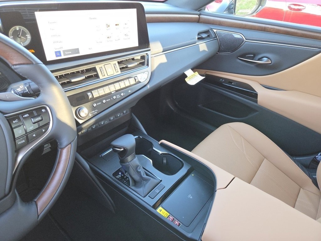 Certified Used 2025 MOONBEAM BEIGE MET. Lexus 350 Ultra Luxury image 39