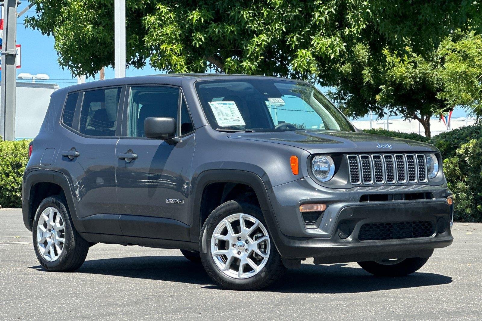 Used 2023 Graphite Gray Jeep Latitude image 2