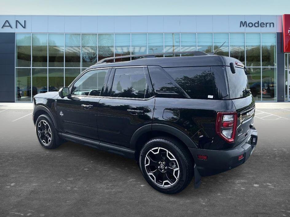 Used 2025 Shadow Black Ford Outer Banks image 6
