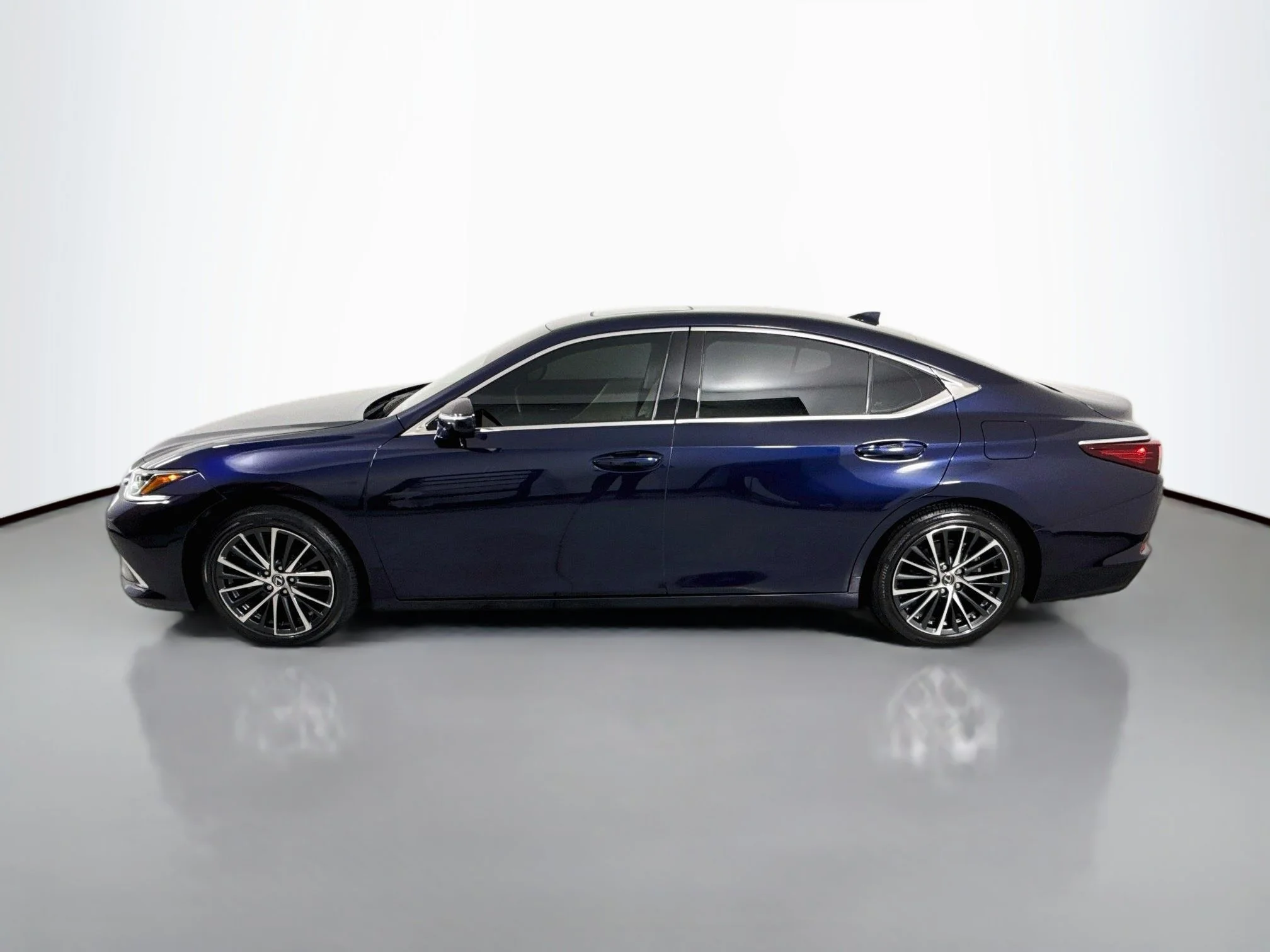 Certified Used 2024 NIGHTFALL MICA Lexus 350 image 4