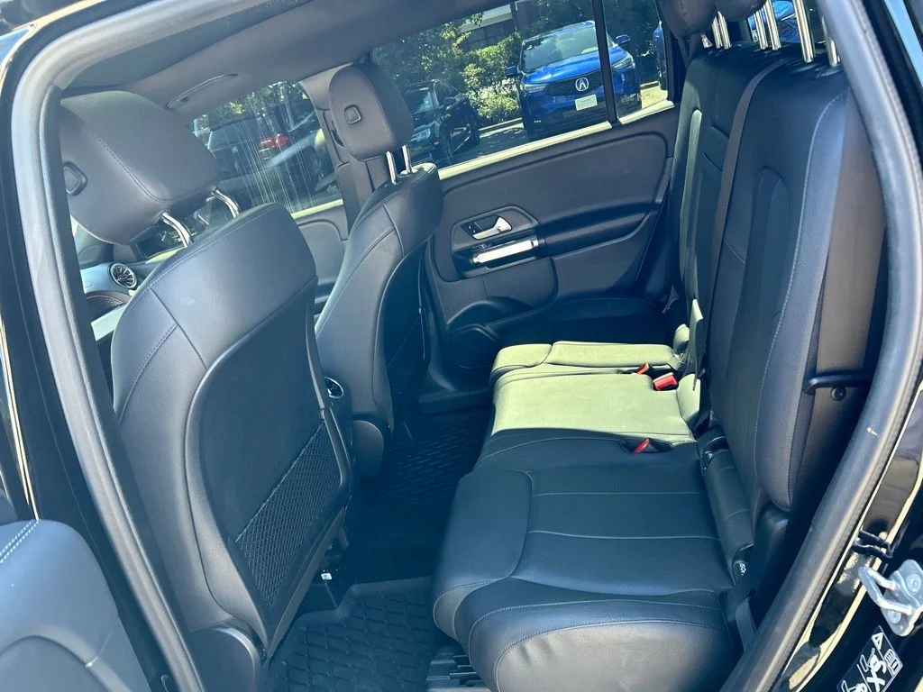 Used 2025 Black Mercedes-Benz GLB 250 image 21