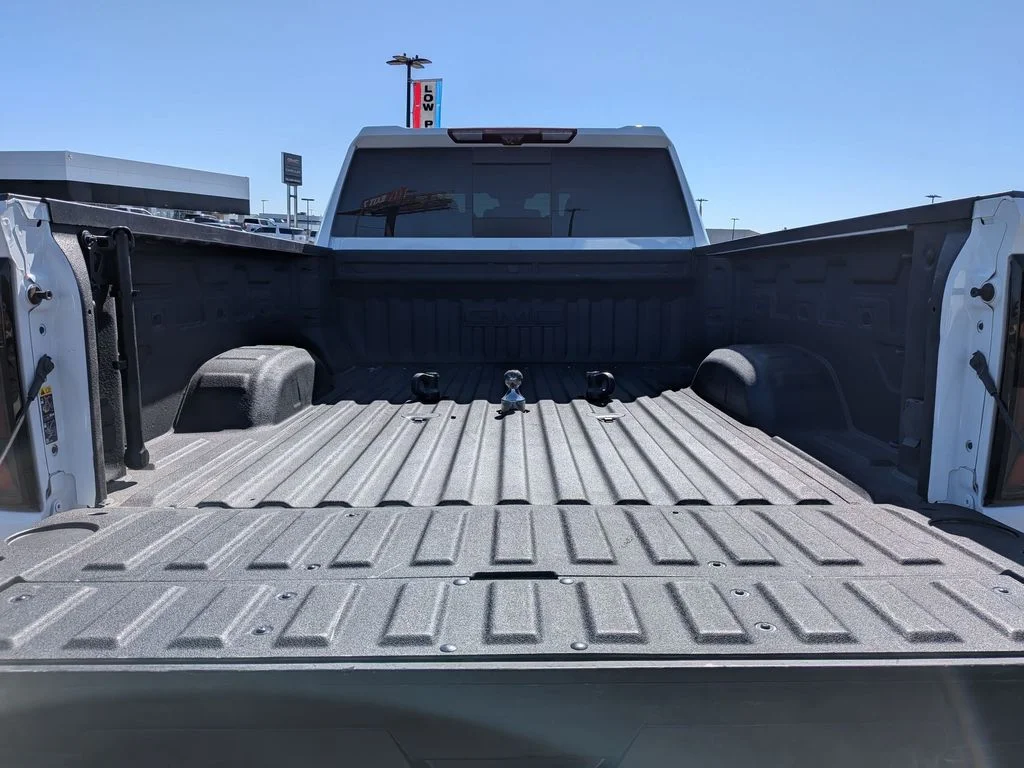 Used 2025 Summit White GMC AT4 image 6