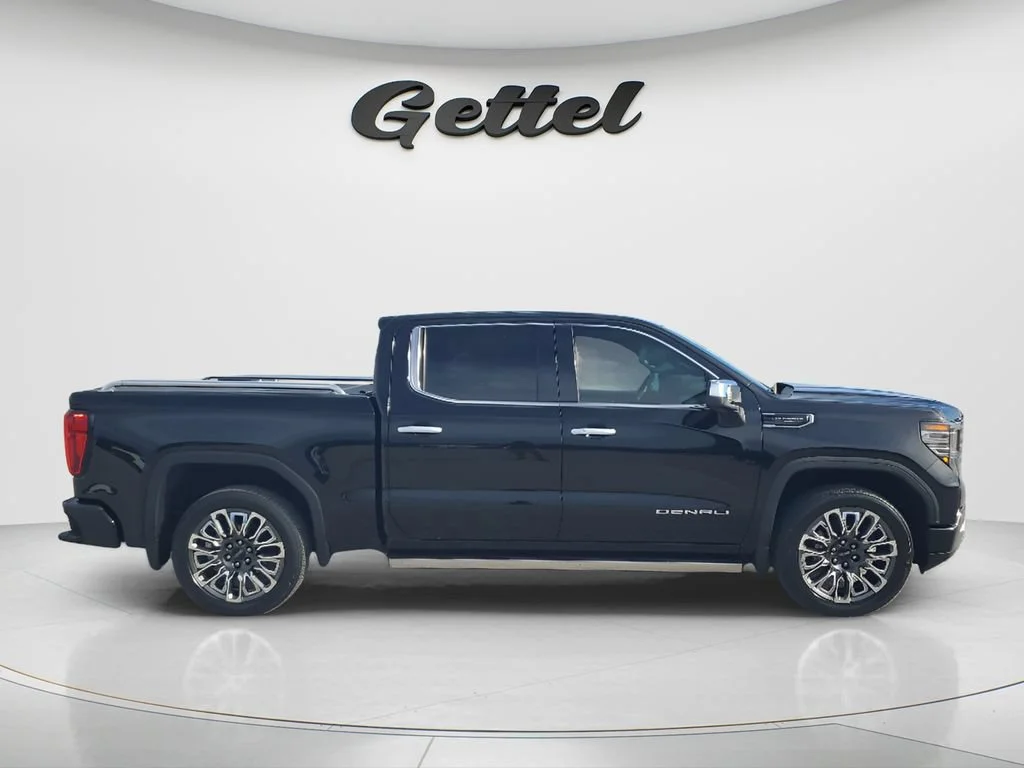 Used 2024 Onyx Black GMC Denali Ultimate image 4