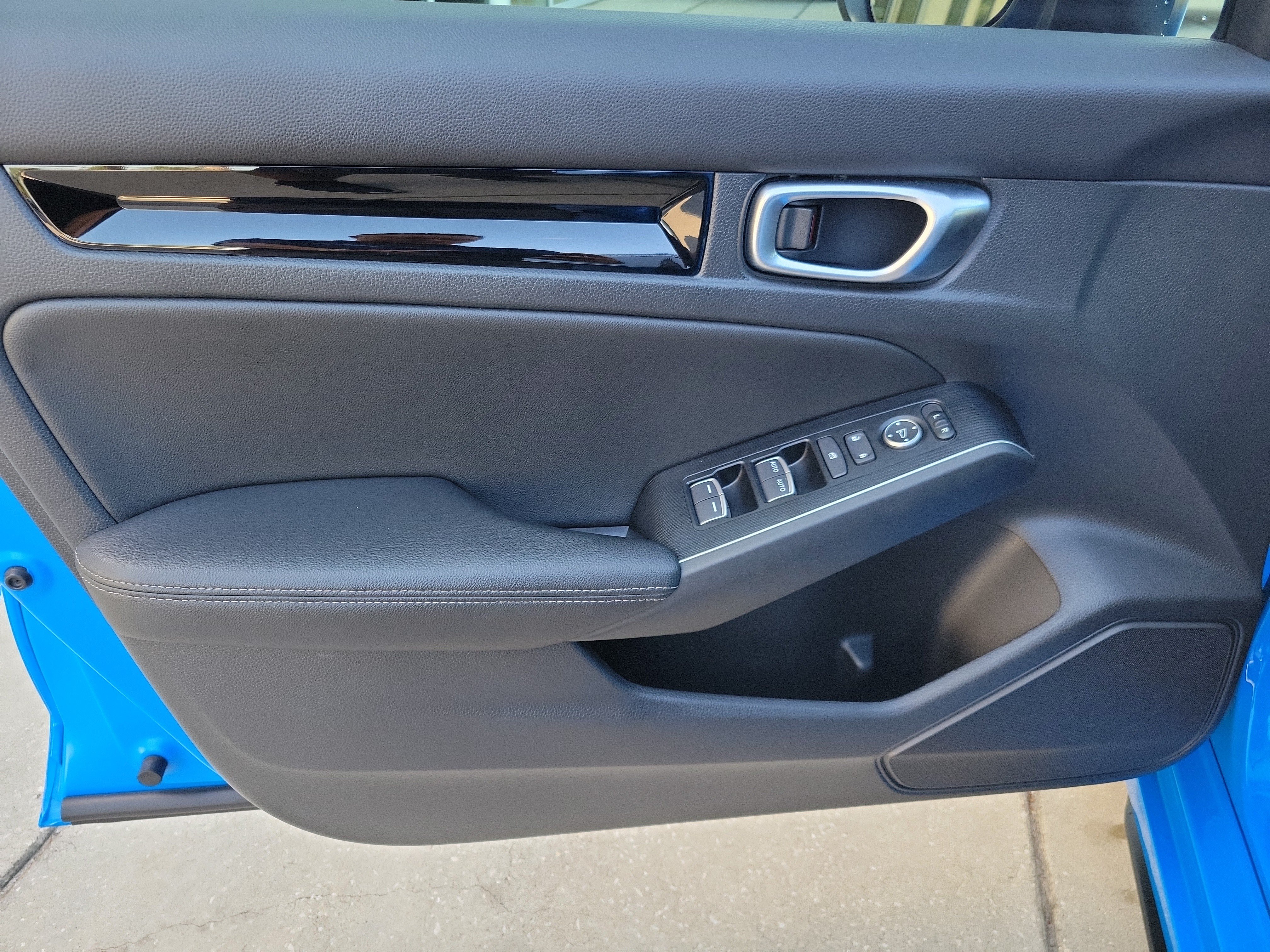 2024 Honda Civic Hatchback Sport Touring - Photo 56