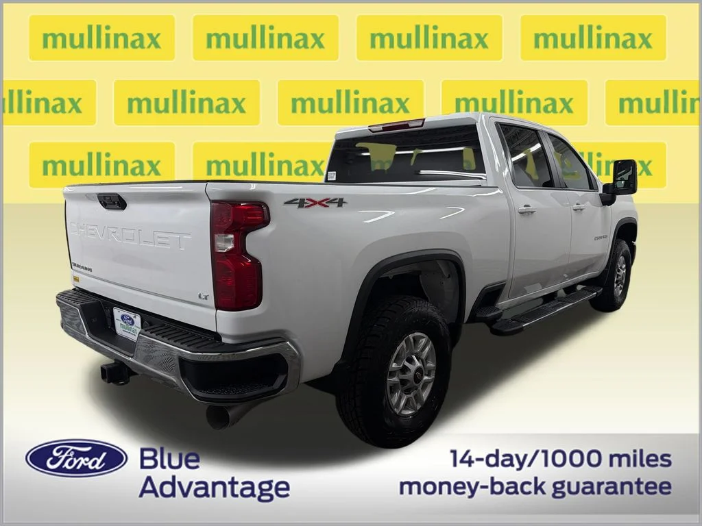 Used 2025 White Chevrolet LT image 3