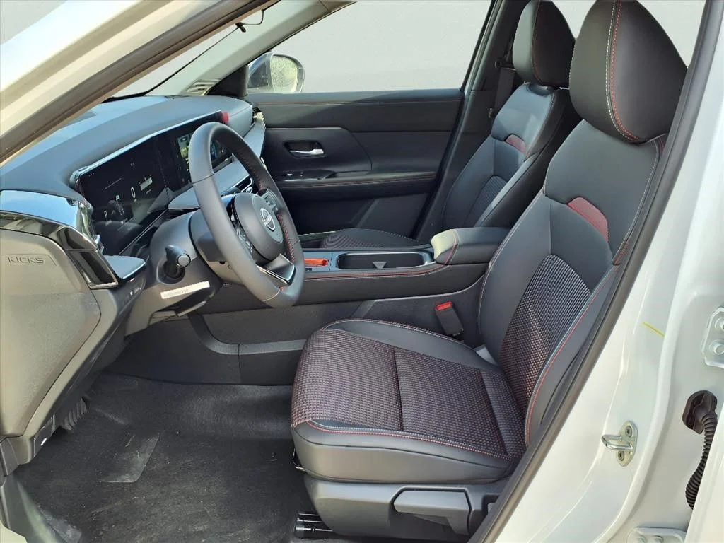 2026 Nissan KICKS SR AWD - Photo 6