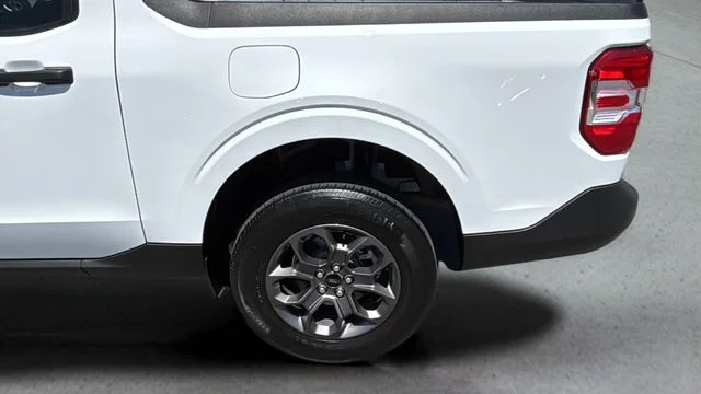 Used 2024 White Ford XLT image 34