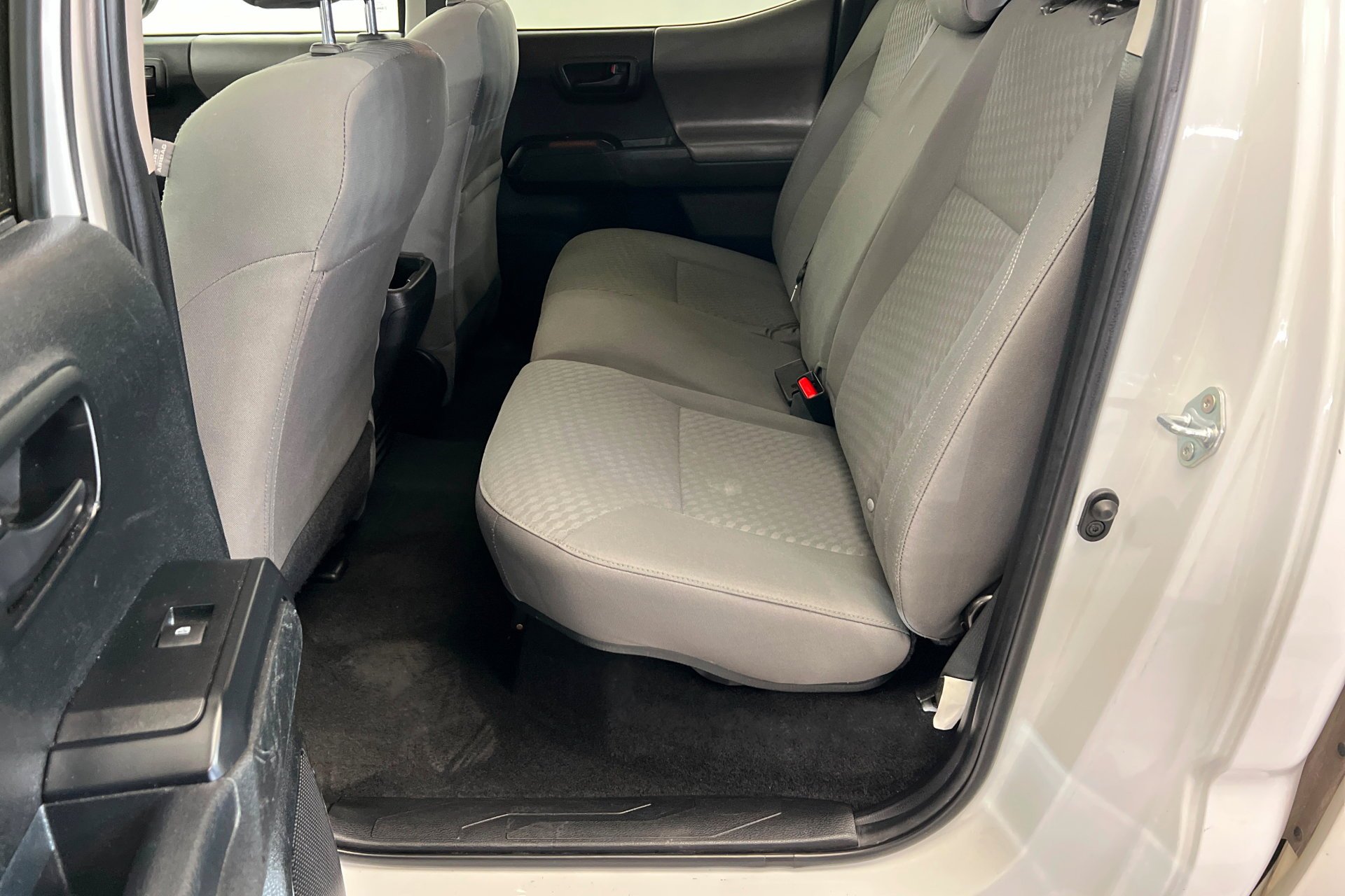 2022 Toyota Tacoma SR - Photo 22