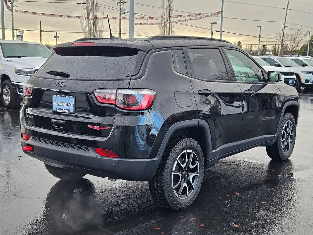 2026 Jeep Compass Trailhawk - Photo 6