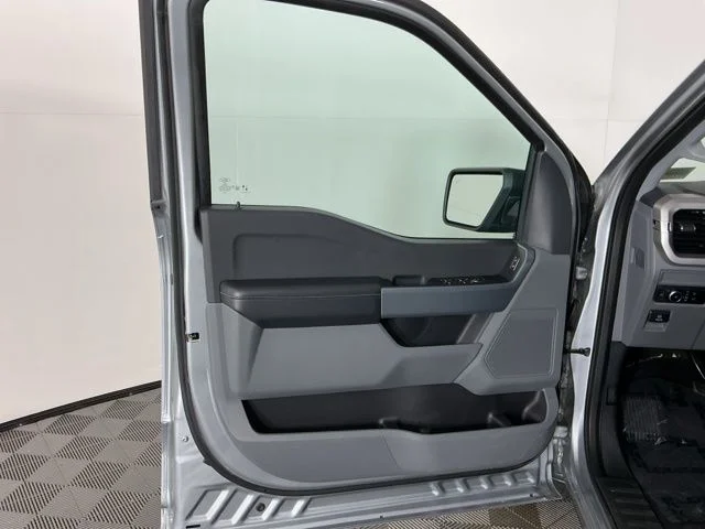 Used 2023  Ford XLT image 13