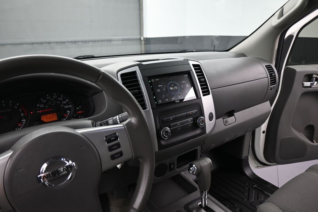 Used 2017 White Nissan SV image 38