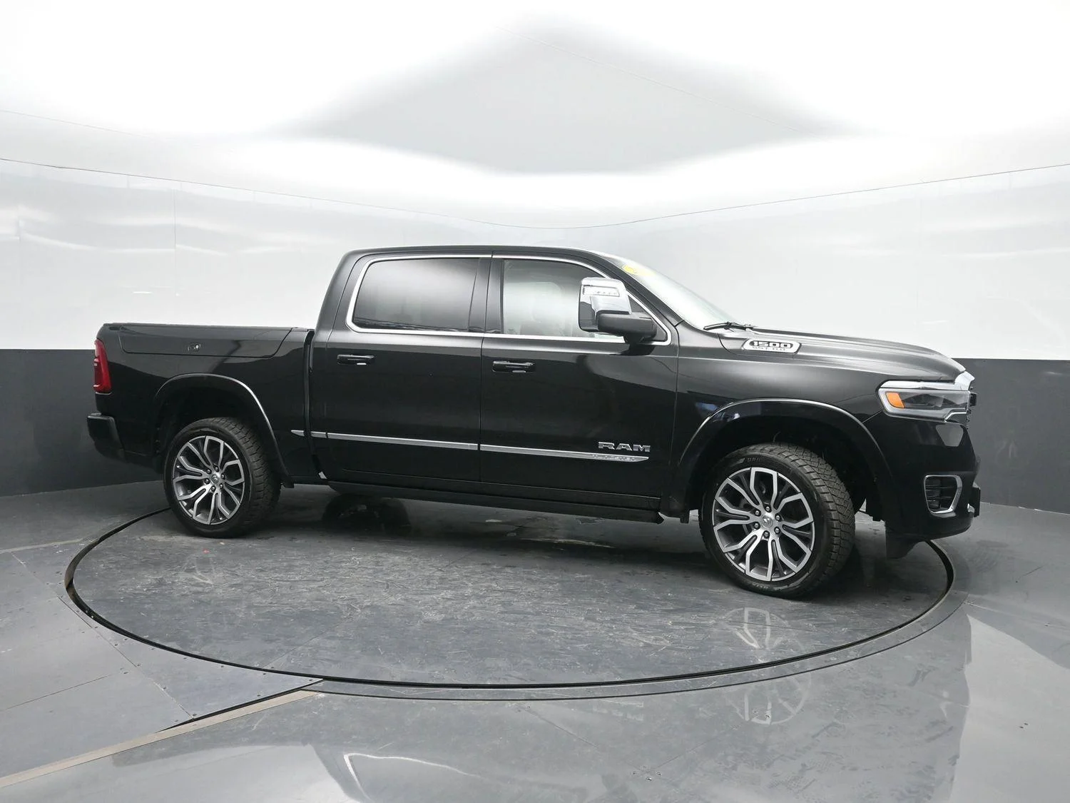 Used 2025 Diamond Black Crystal Pearlcoat Ram Tungsten image 3