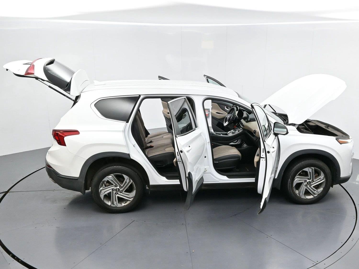 Used 2022 Quartz White Hyundai SE image 39