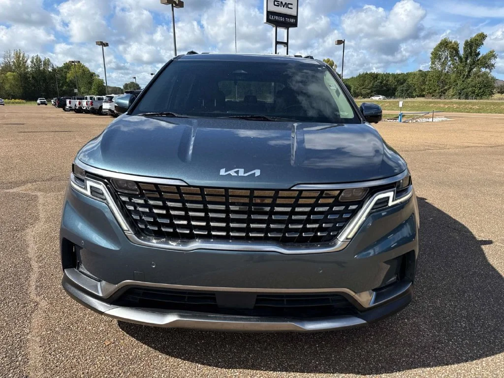 Used 2023 Blue Kia SX Prestige image 2