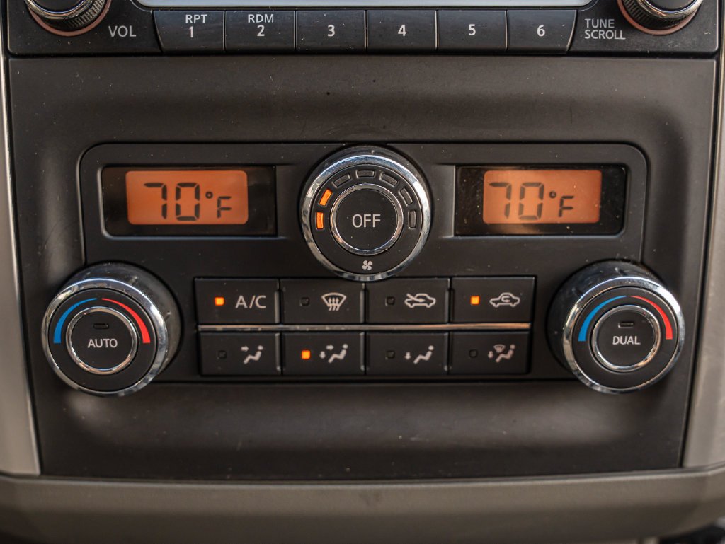 Used 2018 Lava Red Nissan SV image 34