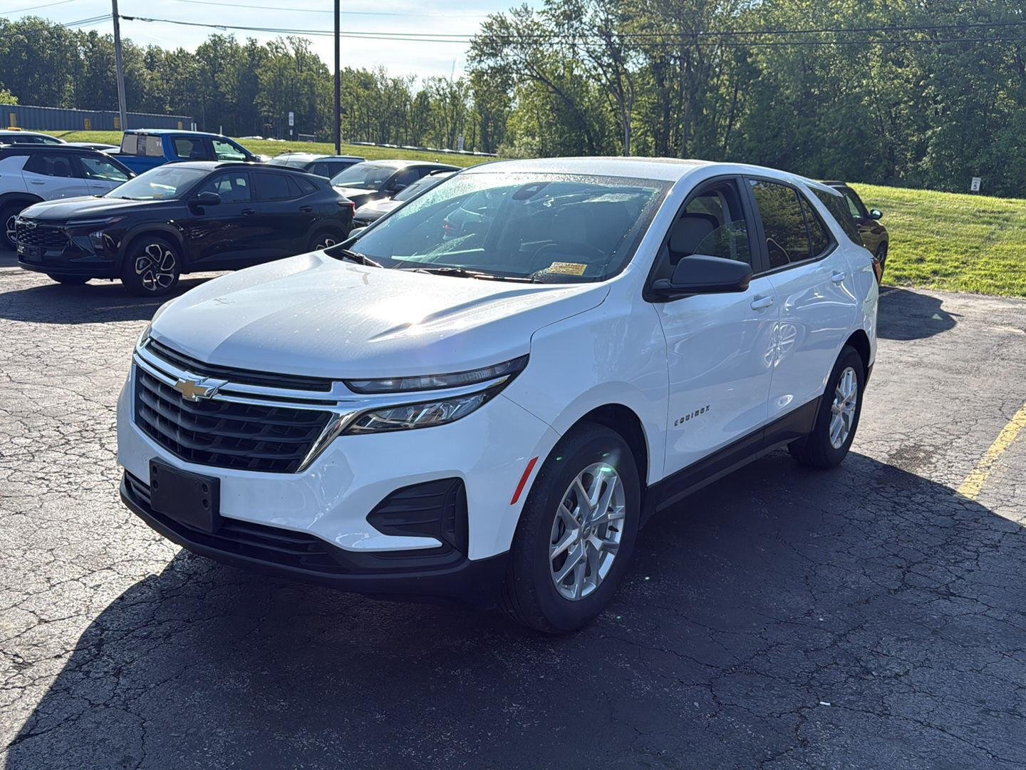 Used 2023 Summit White Chevrolet LS image 4