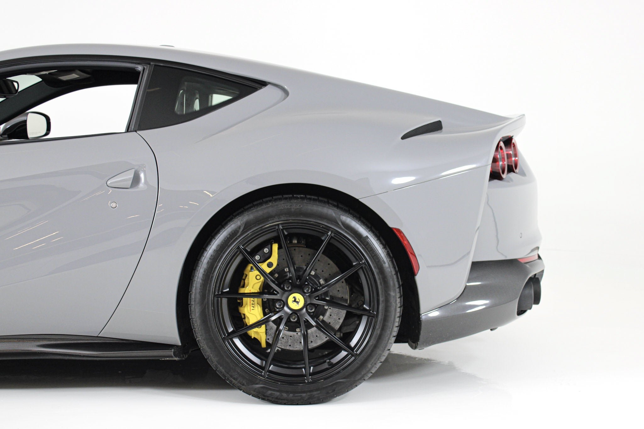 Used 2019 Extra Sample Ferrari  image 5