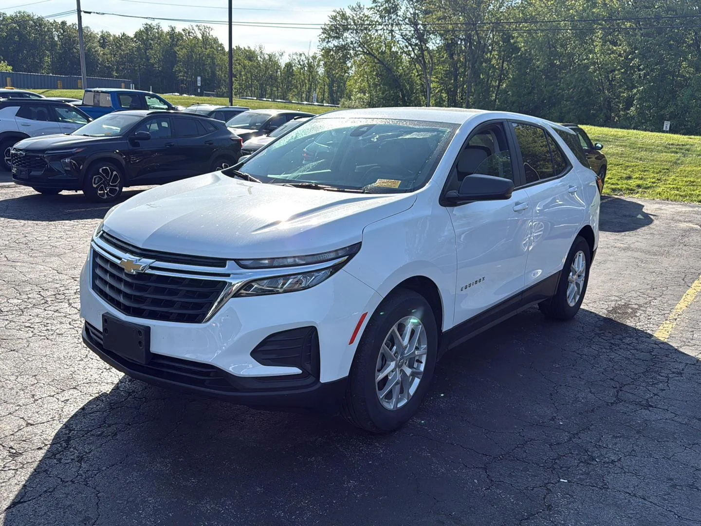 Used 2023 Summit White Chevrolet LS image 4