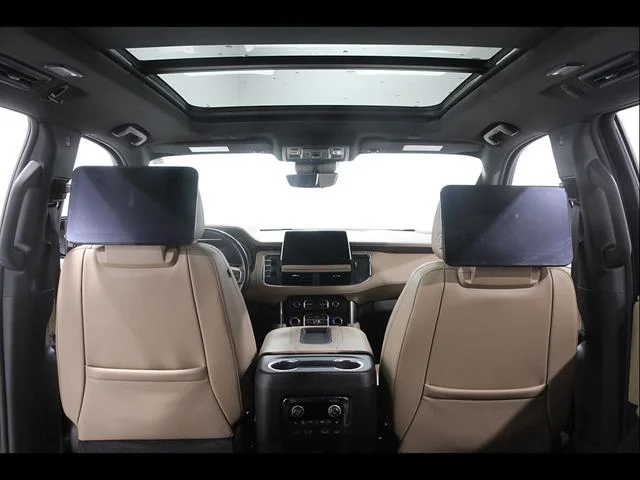 2024 Chevrolet Suburban Premier - Photo 22