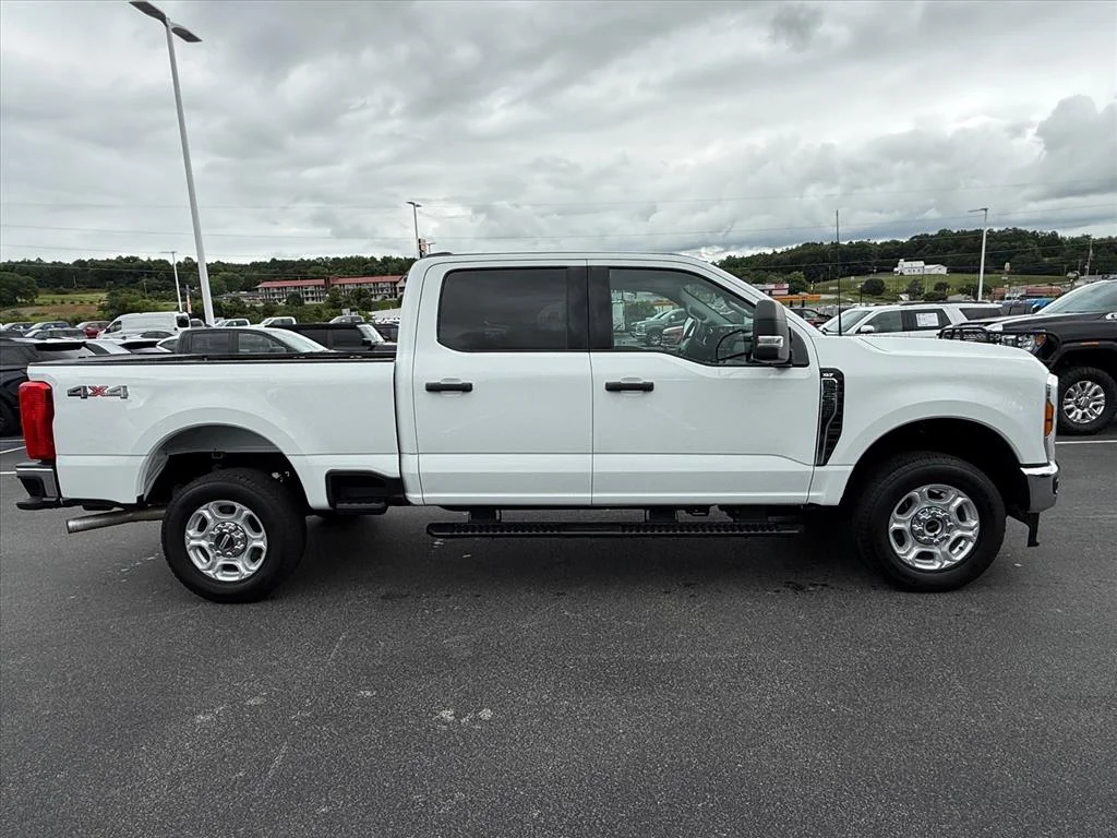 Used 2025 White Ford XLT image 8