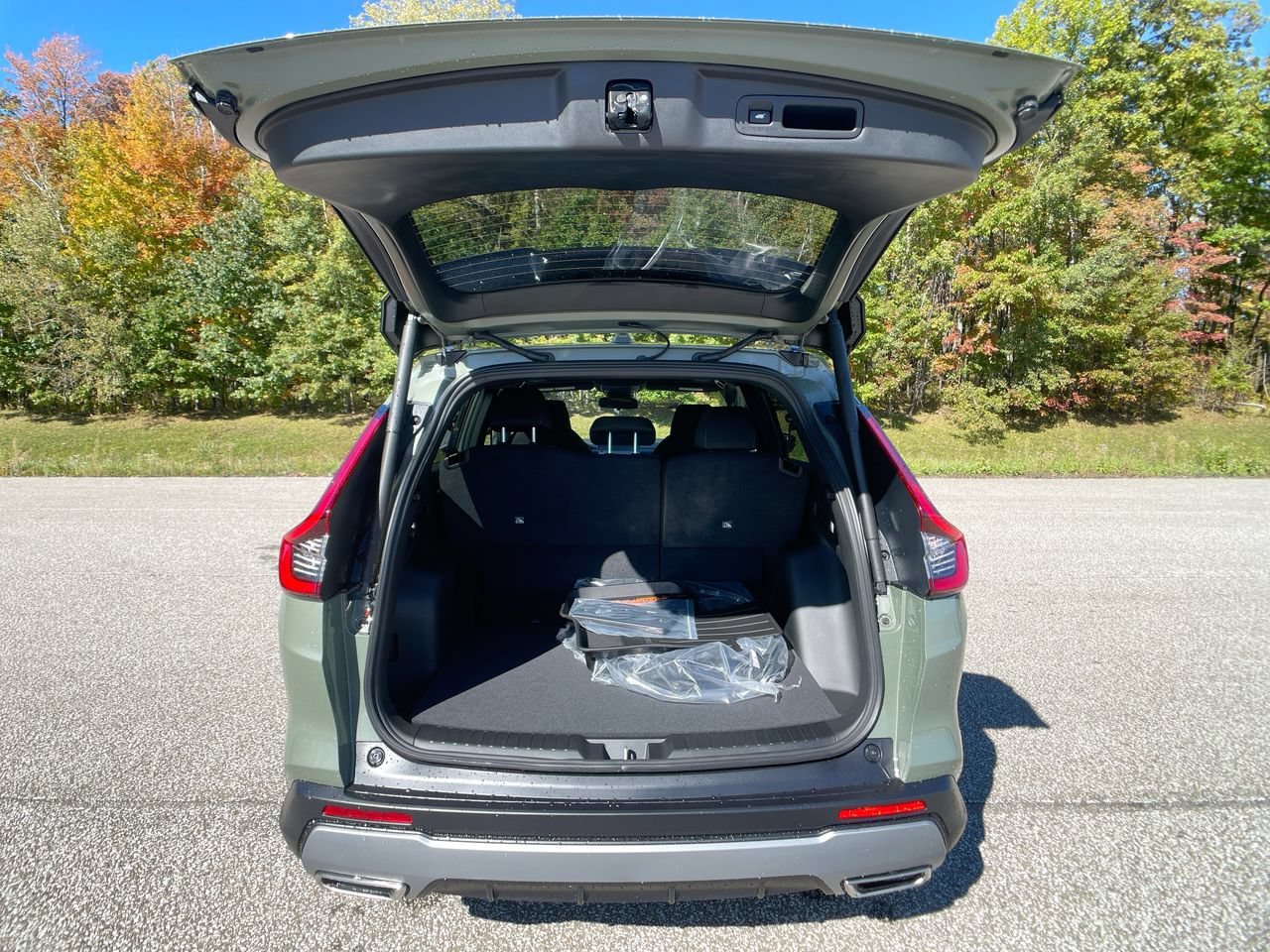 New 2026 Ash Green Metallic Honda AWD TrailSport Hybrid image 25