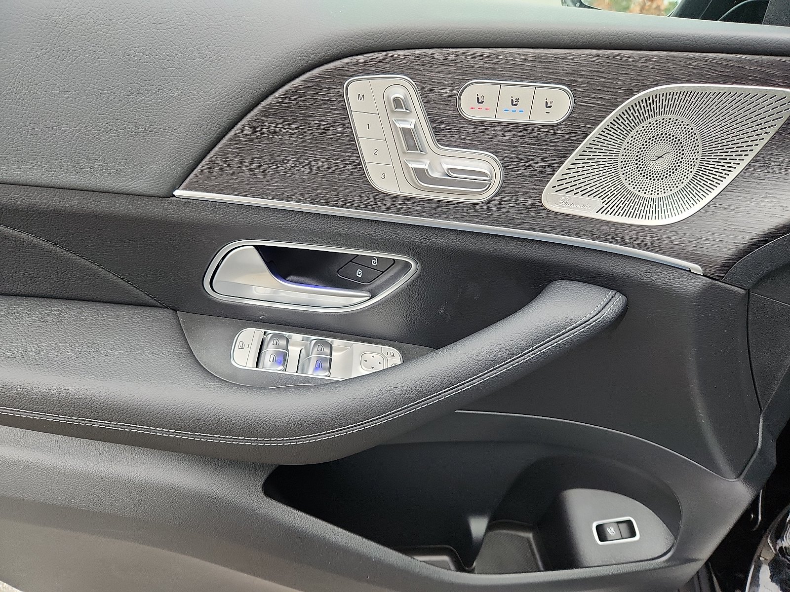 New 2026 Obsidian Black Metallic Mercedes-Benz GLS 450 image 8