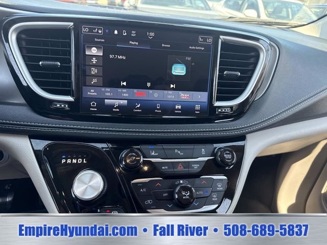 2023 Chrysler Pacifica Hybrid Touring L - Photo 24