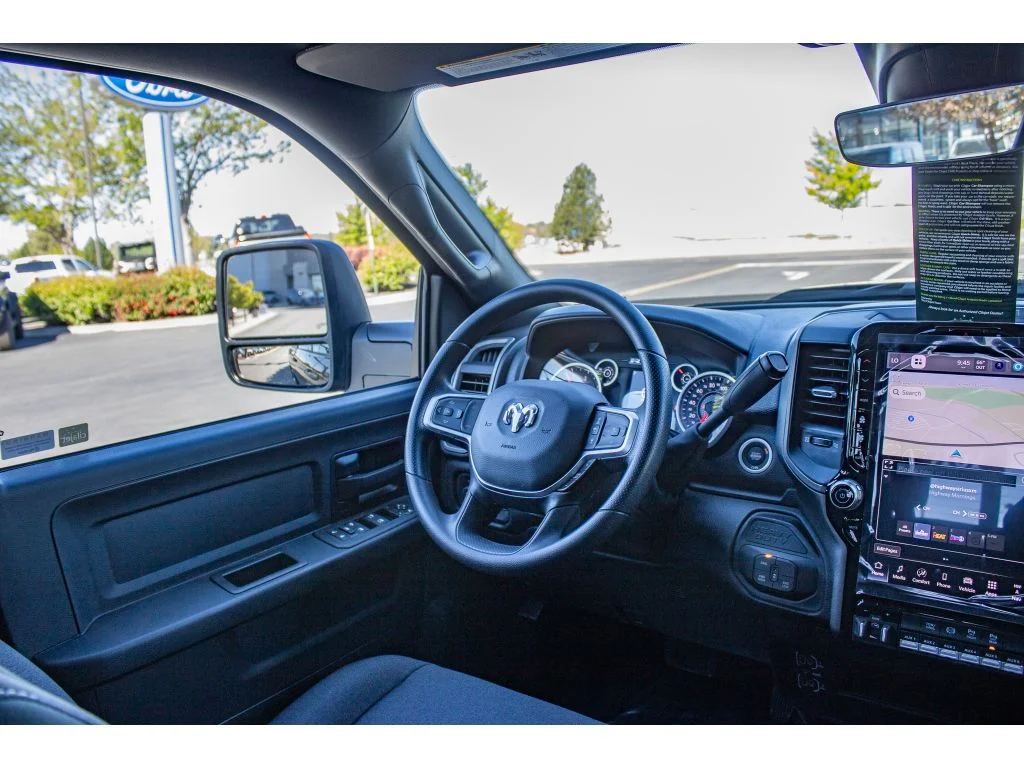 New 2026 Granite Crystal Metallic Clearcoat Ram Tradesman image 22