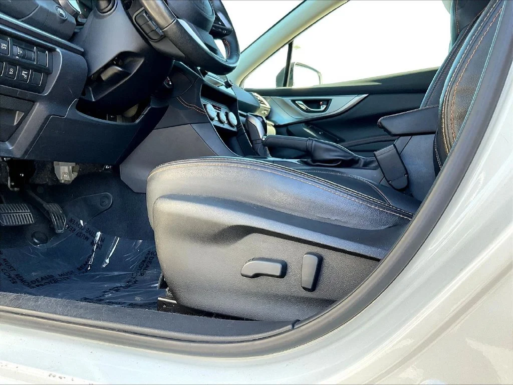 Used 2021 White Subaru Limited image 40